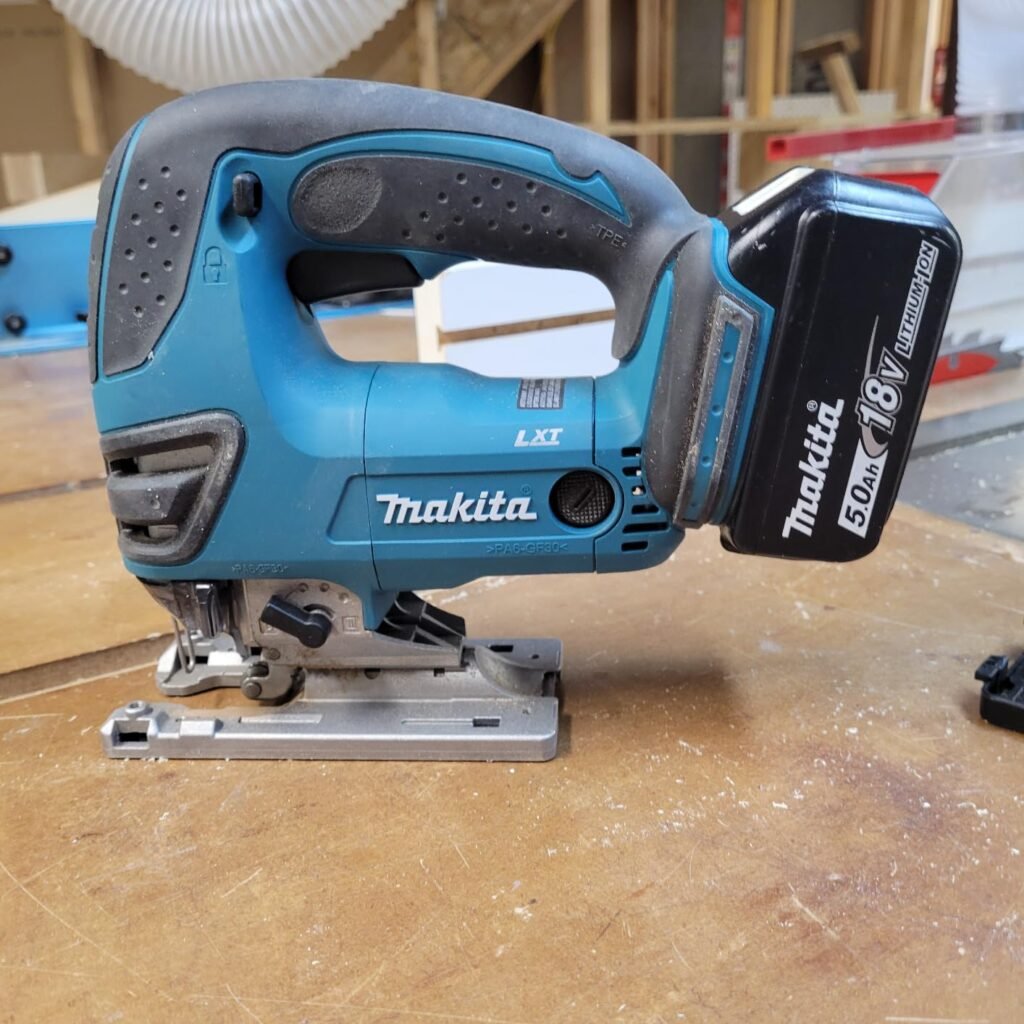 Makita XVJ04Z vs XVJ03Z: Get a clearer picture before you buy. Compare both models, understand their differences, and choose the right jigsaw for your needs.